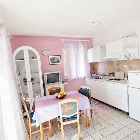 Sarah 3* Selca (Brac)