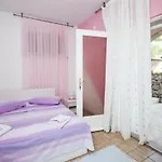 Vendégház Sarah 3*